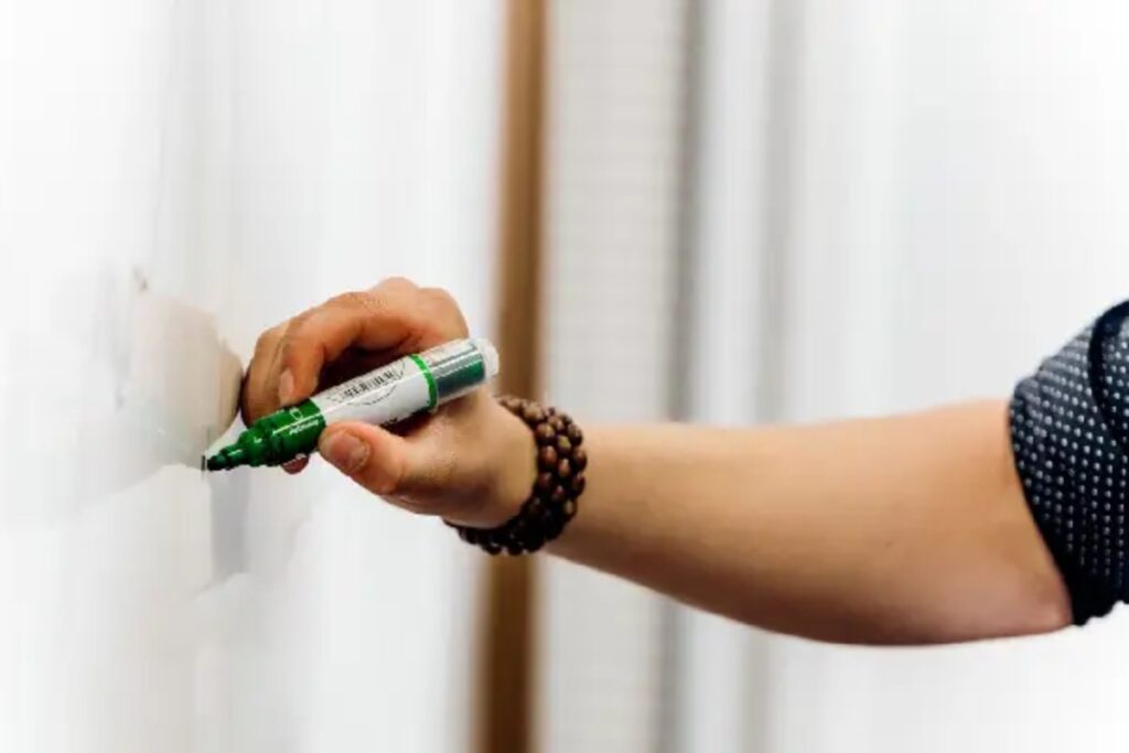 Docente fue sentenciado por abuso sexual a estudiante de 14 años en Pallatanga, Chimborazo. 1 Docente fue sentenciado por abuso sexual a estudiante de 14 años en Pallatanga, Chimborazo.