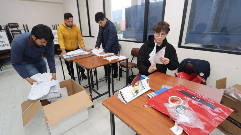 ¿Cuánto dinero se invirtió en el referéndum y consulta popular 2025 en el que ganó el 'No'?