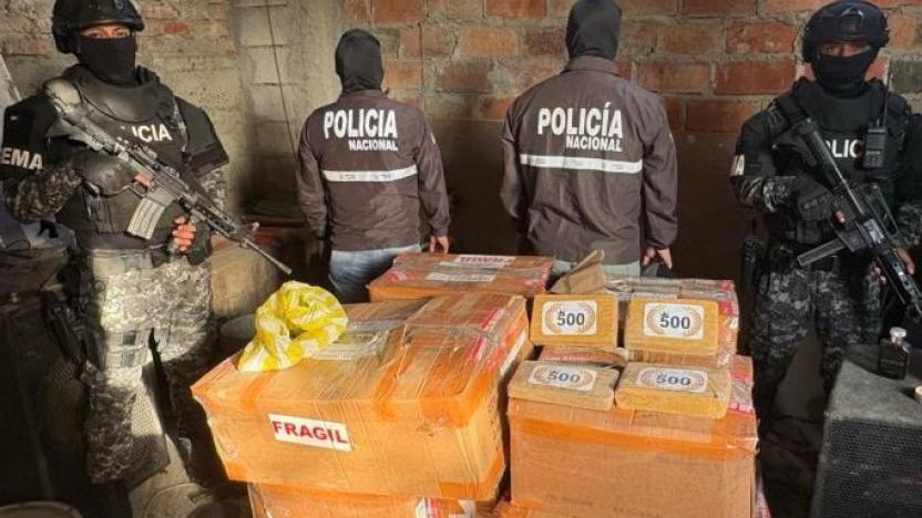 La Policía de Ecuador incauta media tonelada de cocaína en zona costera en Manta, Manabí 1 La Policía de Ecuador incauta media tonelada de cocaína en zona costera en Manta, Manabí