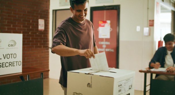 El Consejo Nacional Electoral confirma multa de 47 dólares por ausencia en votación obligatoria