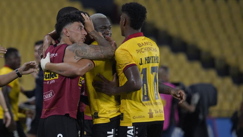 Macará vs. Emelec y Universidad Católica vs. Barcelona juegan en la cancha de Teleamazonas.