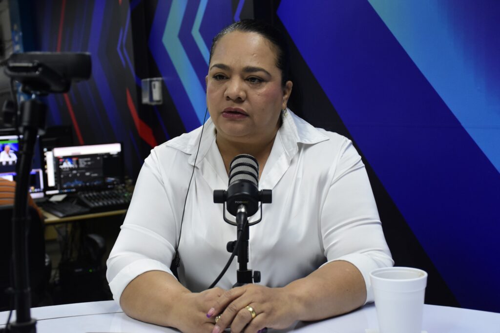 Gobernadora de Manabí asegura que hay personas que esconden la medicina de hospitales públicos para “hacer quedar mal al Gobierno”