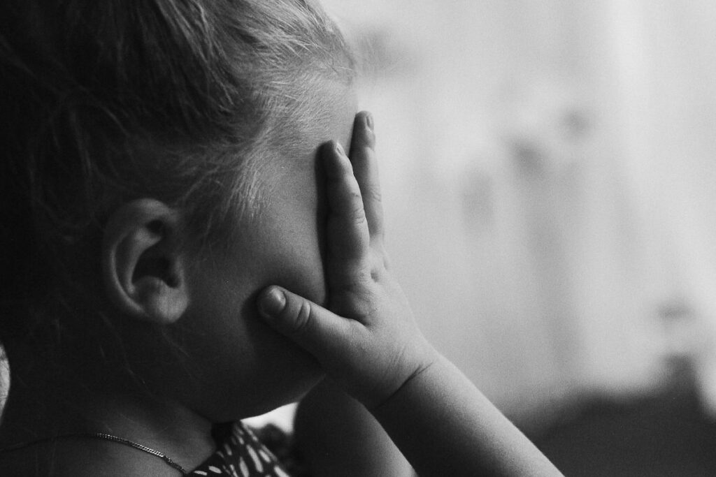 Más de 13 años de cárcel para hombre que abusó sexualmente de dos niñas en Ecuador 1 Más de 13 años de cárcel para hombre que abusó sexualmente de dos niñas en Ecuador