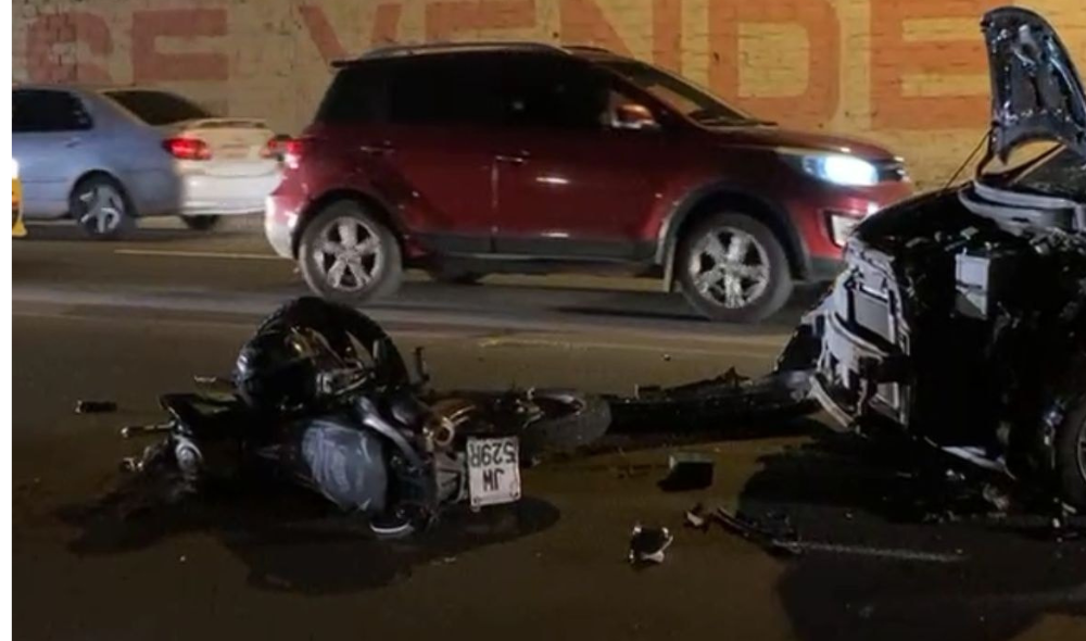 Manabí: Accidente de tránsito deja una mujer muerta en el primer día de feriado de Fieles Difuntos 1 Manabí: Accidente de tránsito deja una mujer muerta en el primer día de feriado de Fieles Difuntos