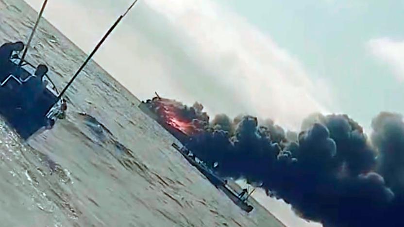 Esto se sabe del barco pesquero con matrícula de Manabí que se incendió en aguas de Galápagos 1 Esto se sabe del barco pesquero con matrícula de Manabí que se incendió en aguas de Galápagos