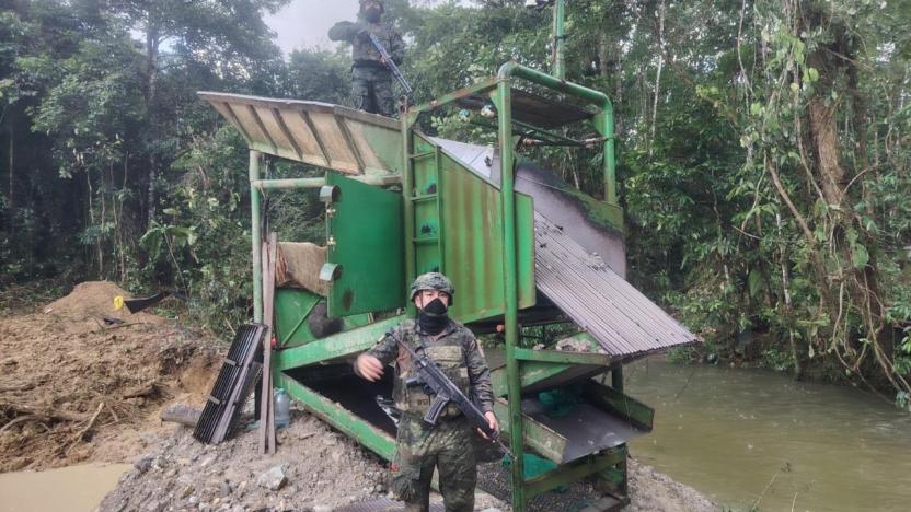 Ejército de Ecuador destruye ocho campamentos de minería ilegal en zona de Ecuador 1 Ejército de Ecuador destruye ocho campamentos de minería ilegal en zona de Ecuador