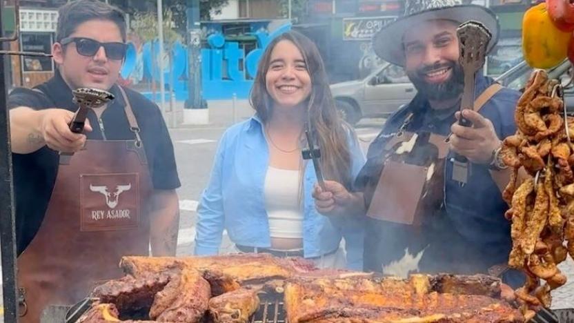 Quito: el 'Chulla Asado' llega a la zona de La Mariscal para celebrar las fiestas de Quito 1 Quito: el 'Chulla Asado' llega a la zona de La Mariscal para celebrar las fiestas de Quito