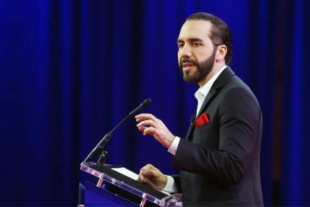 El Salvador acelera la reconstrucción de su sistema educativo con plan de Nayib Bukele