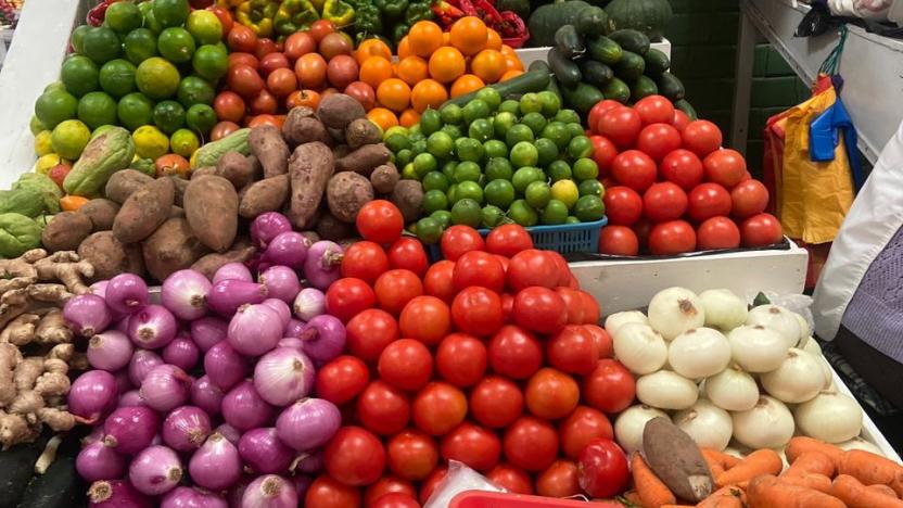 ¿Bajaron los precios de los productos de la canasta básica familiar? 1 ¿Bajaron los precios de los productos de la canasta básica familiar?