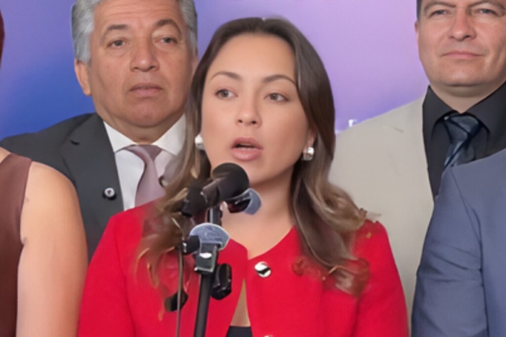 ADN denuncia al jefe de la bancada correísta, Juan Andrés González