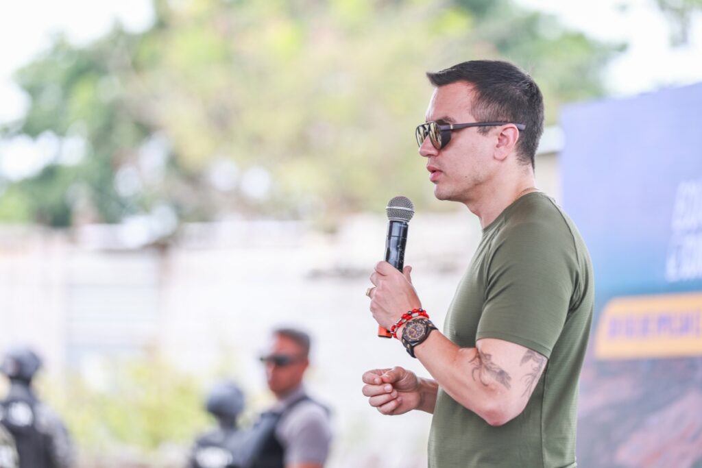 Daniel Noboa solicita licencia a la Asamblea Nacional para ausentarse temporalmente