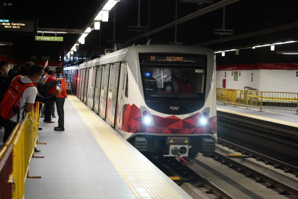 Conoce los horarios del Metro de Quito en el feriado de Navidad