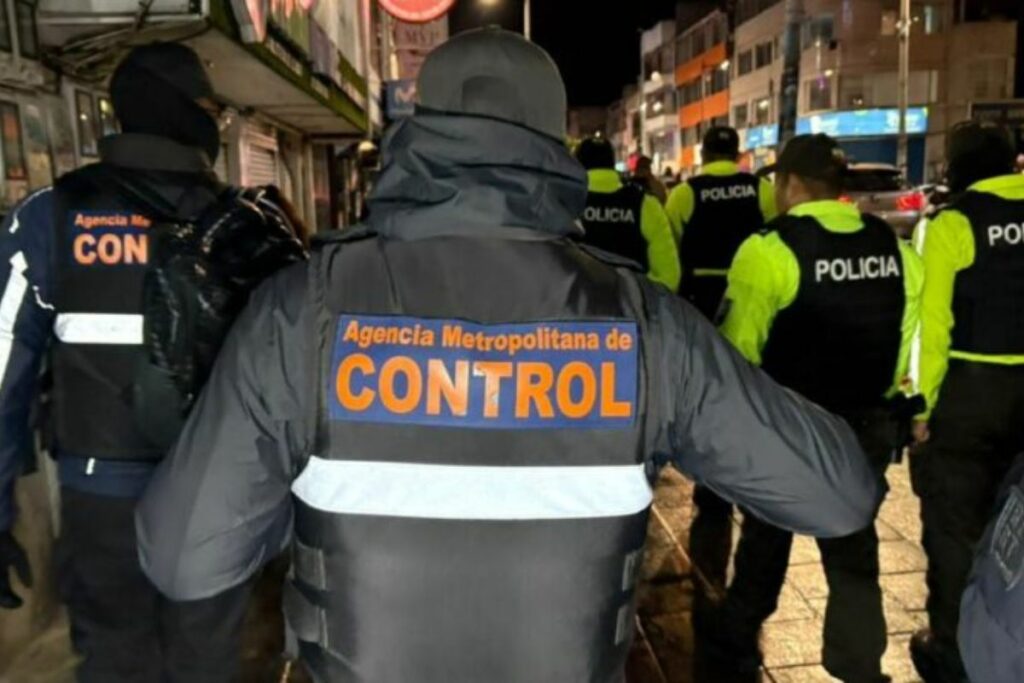20 detenidos por manejar en estado etílico deja la primera noche de Fiestas de Quito 2025