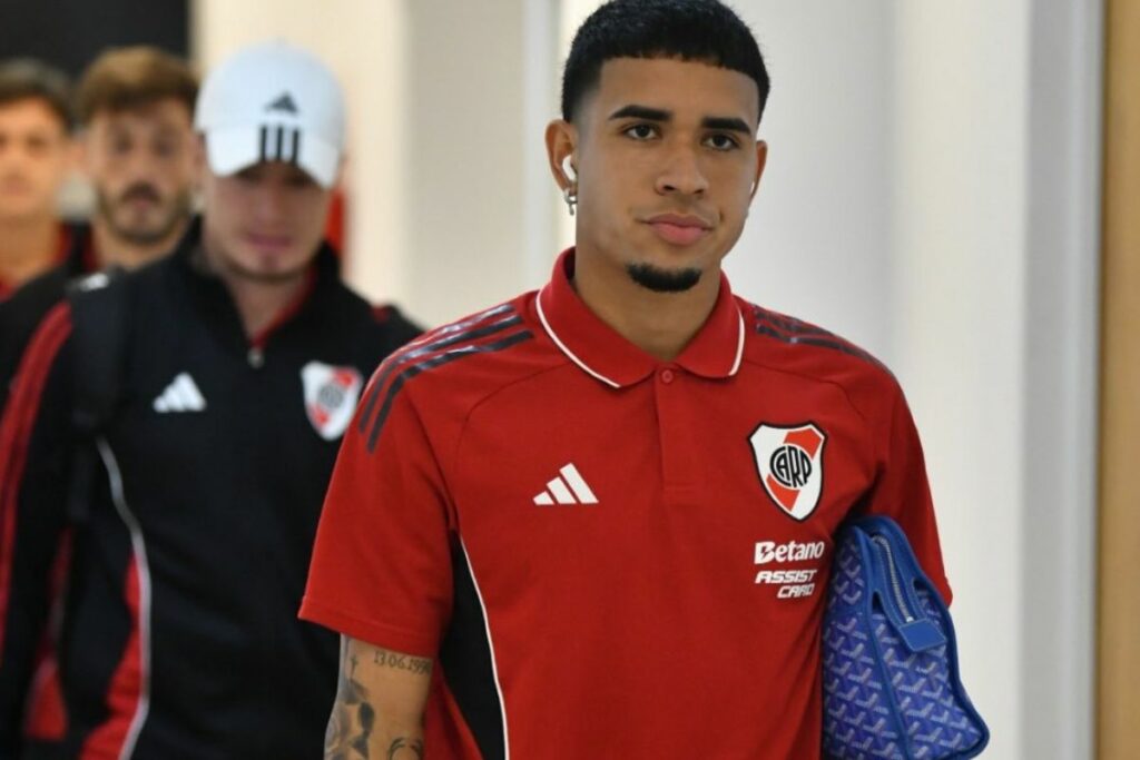 Kendry Páez rescindió su contrato con River y regresará al Chelsea kendry paez river plate marcelo gallardo 1024x683