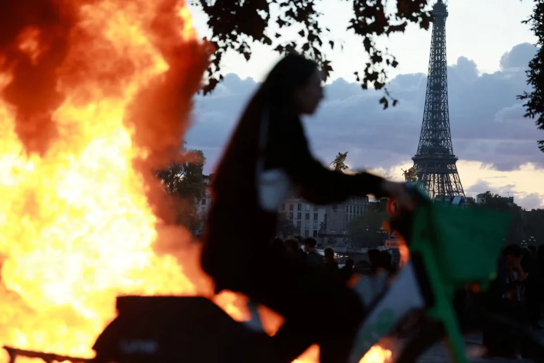 La crisis de Francia resulta familiar. ¿Será Estados Unidos el siguiente? 2026 10 19t163220z 1866365789 rc265oa3m87k rtrmadp 3 france protest electric bikes 20261020112617243