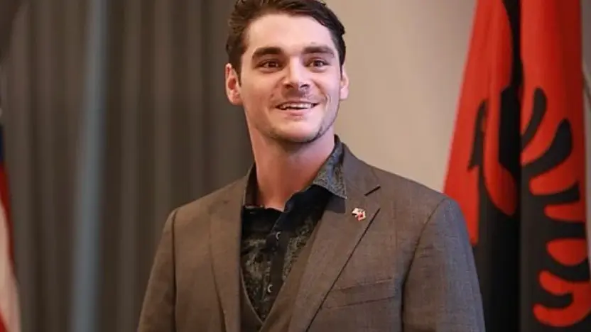 El actor RJ Mitte, conocido por la serie 'Breaking Bad' murió a los 34 años de edad 6acd6bb1cf15a