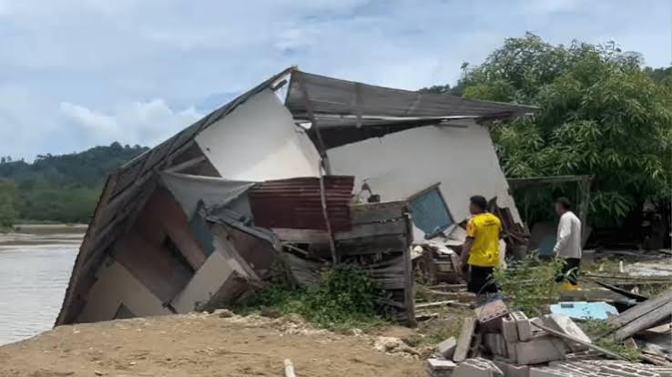 Fenómeno de El Niño: Tres cantones de Esmeraldas se declaran en emergencia por inundaciones images