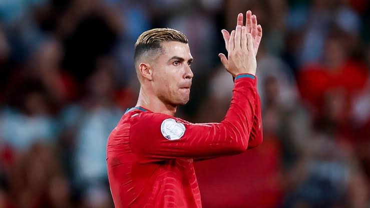 Portugal suspende a Cristiano Ronaldo e inicia un procedimiento disciplinario tras su abandono de la concentración images (4)